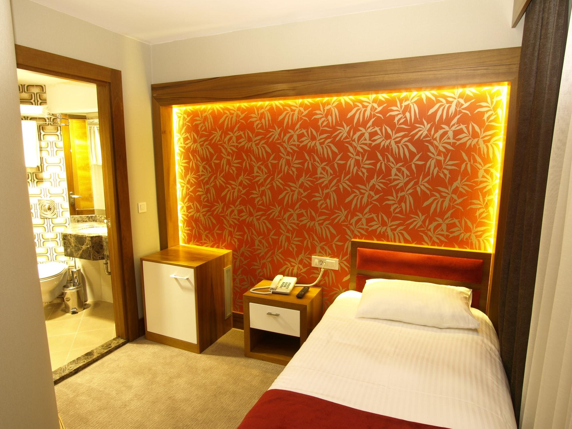 Bella Hotel Istanbul Bagian luar foto