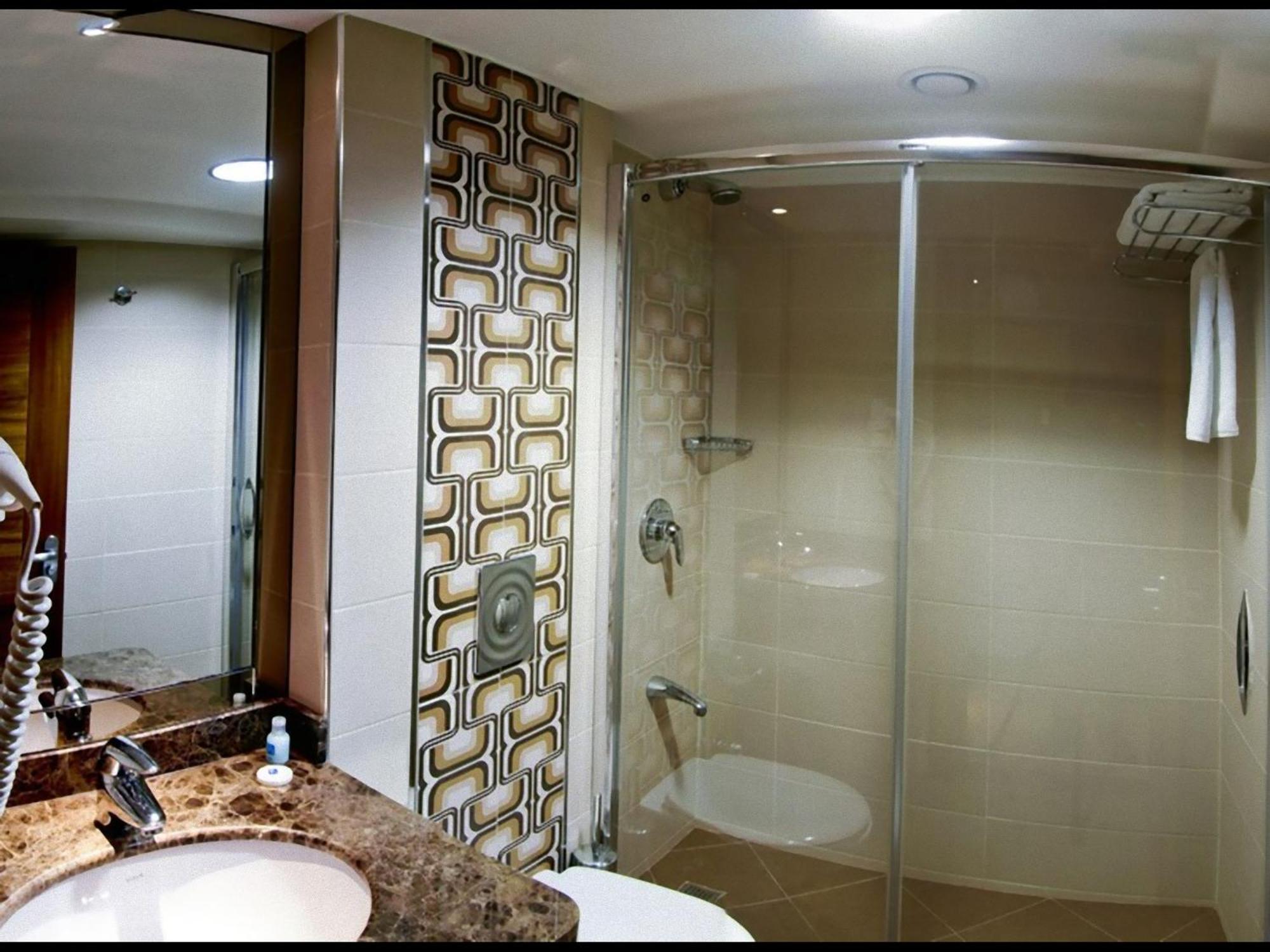 Bella Hotel Istanbul Bagian luar foto